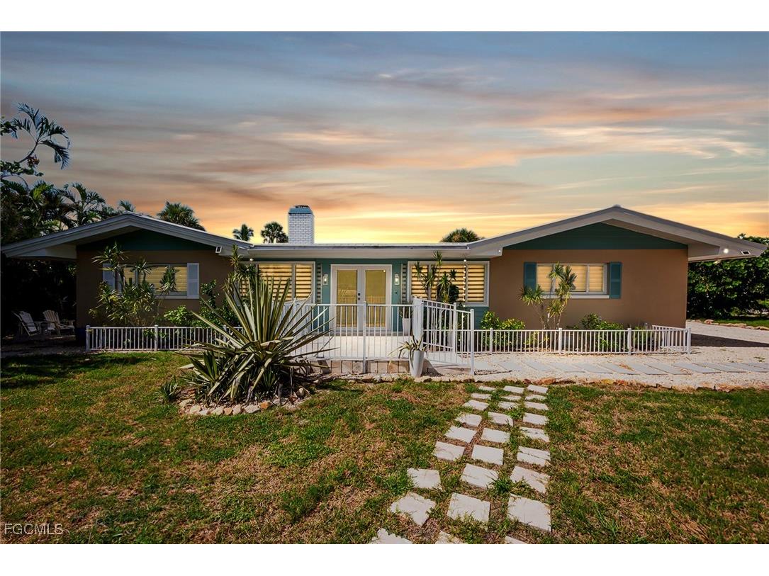 5885 Pine Tree Drive Sanibel FL 33957 2025004922 image11