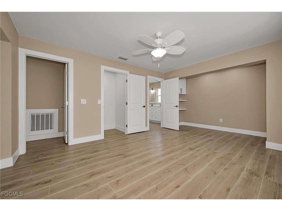 5885 Pine Tree Drive Sanibel FL 33957 2025004922 image24