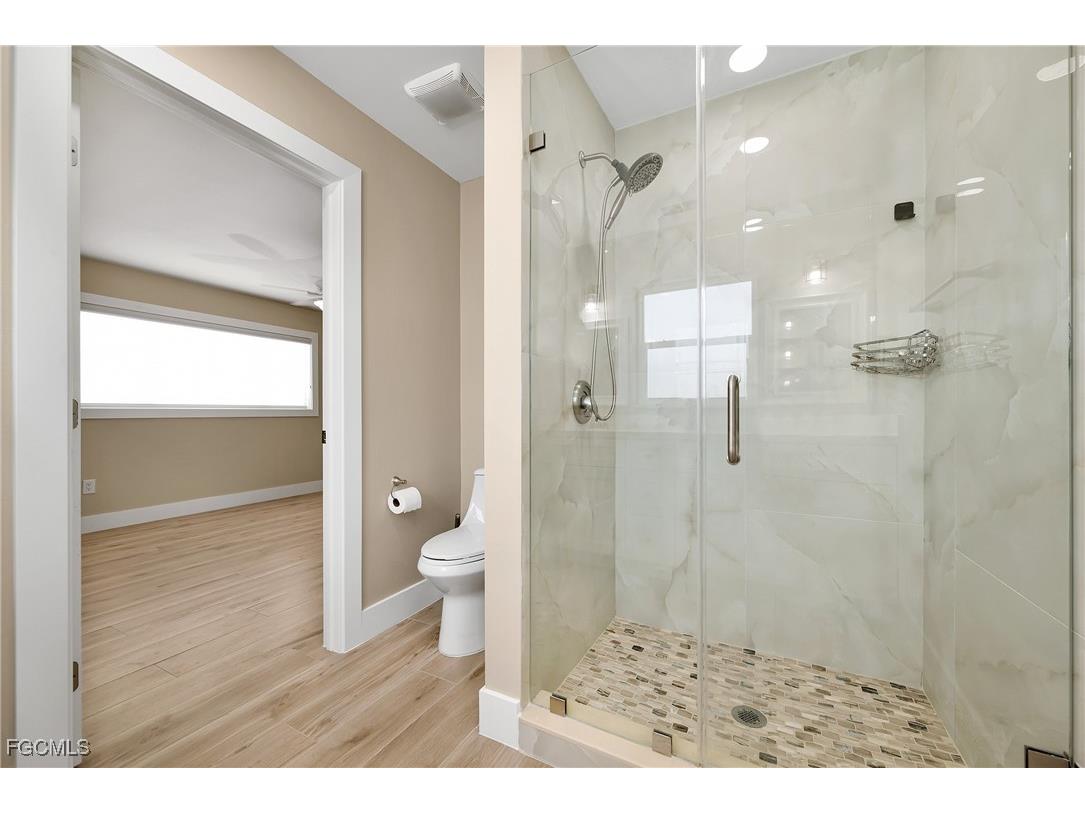 5885 Pine Tree Drive Sanibel FL 33957 2025004922 image26