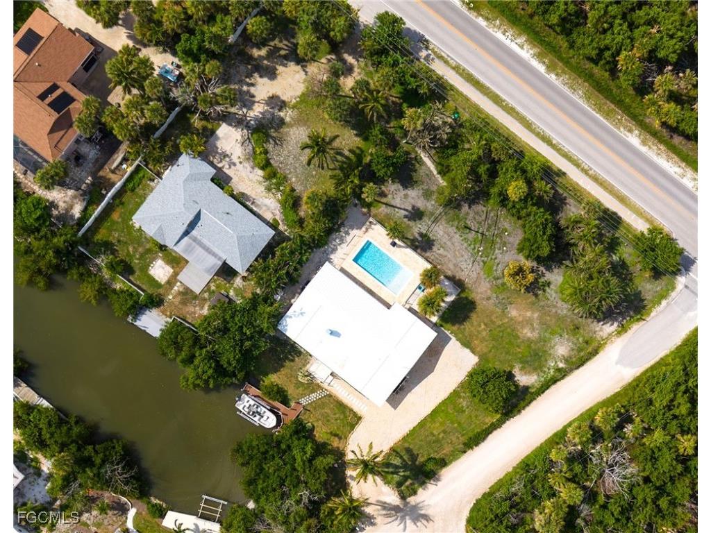 5885 Pine Tree Drive Sanibel FL 33957 2025004922 image3