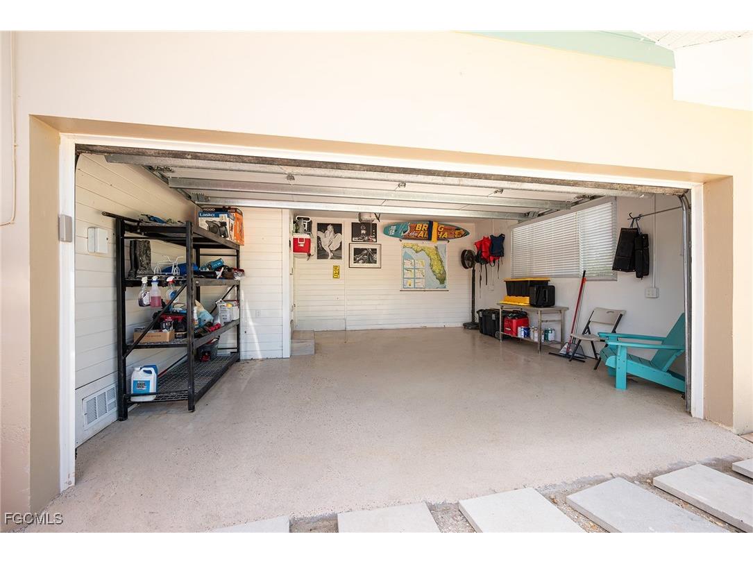 5885 Pine Tree Drive Sanibel FL 33957 2025004922 image36