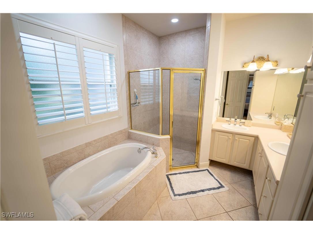 5886 Paradise Circle Naples FL 34110 225067701 image10