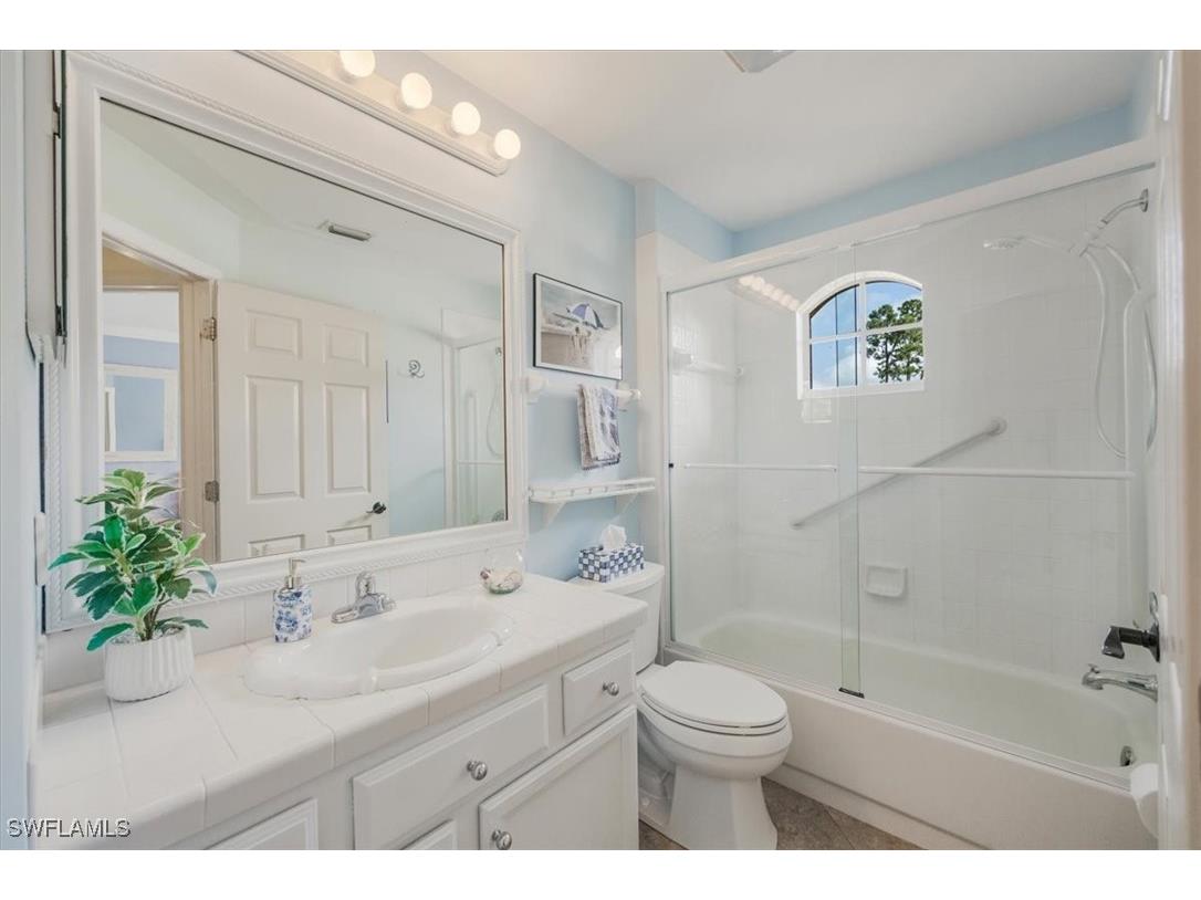 5886 Westbourgh Court Naples FL 34112 226001766 image10