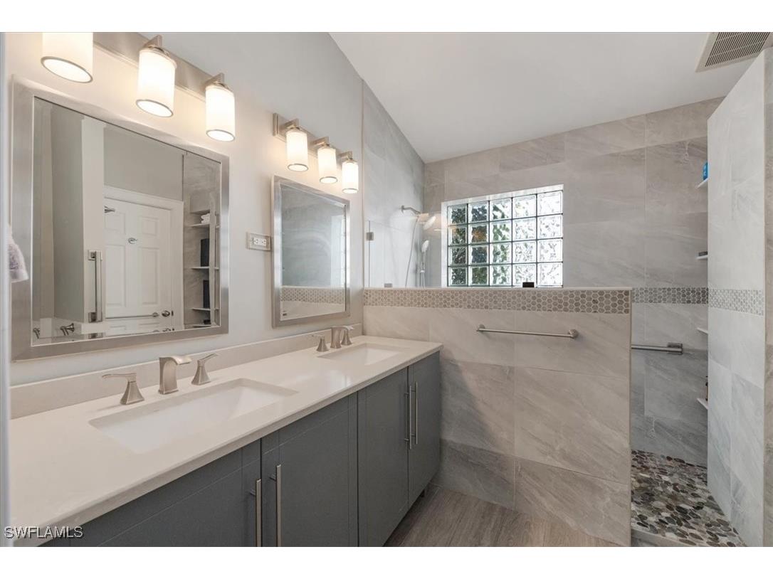 5886 Westbourgh Court Naples FL 34112 226001766 image8