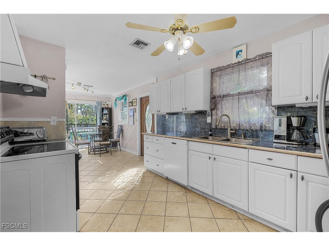 5888 Sea Bass Road Bokeelia FL 33922 2025019016 image14