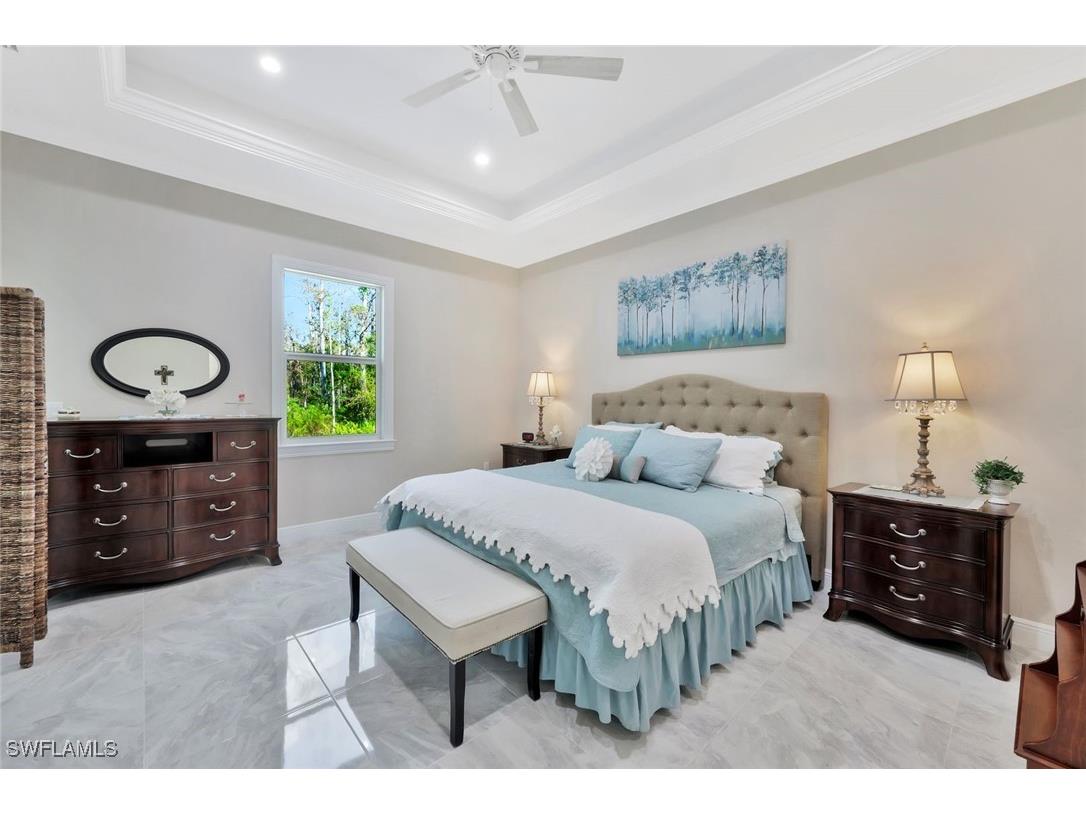 589 12th Avenue NW Naples FL 34120 225075857 image10