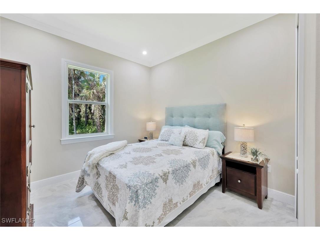 589 12th Avenue NW Naples FL 34120 225075857 image13