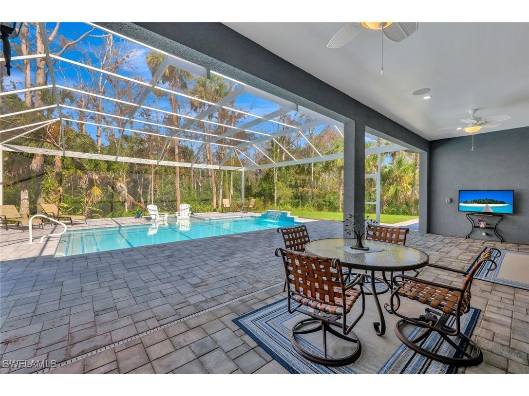 589 12th Avenue NW Naples FL 34120 225075857 image21