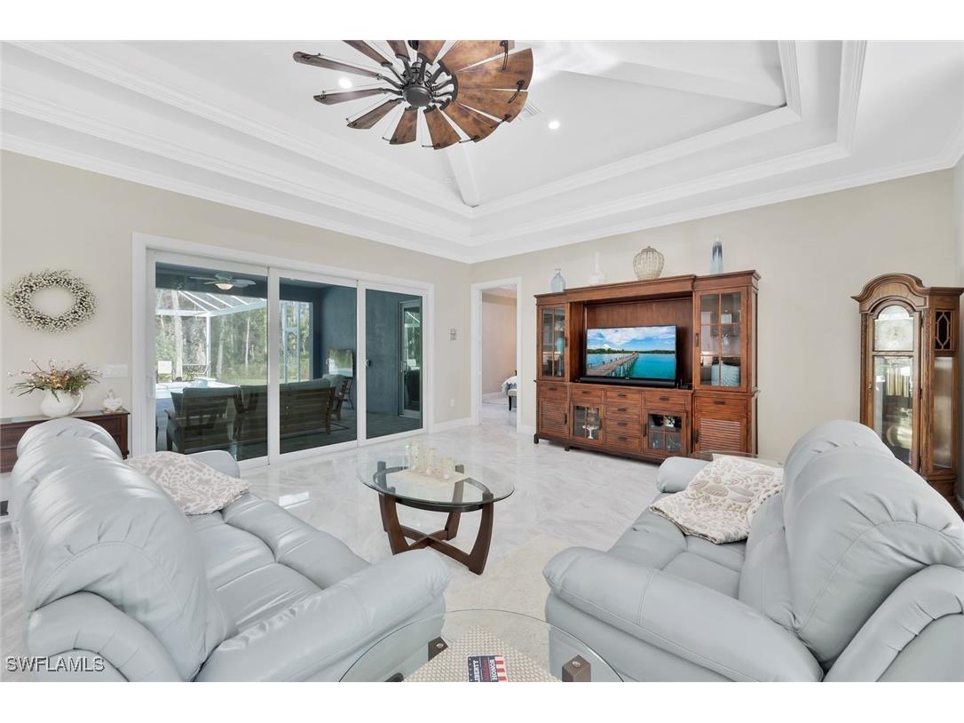 589 12th Avenue NW Naples FL 34120 225075857 image4