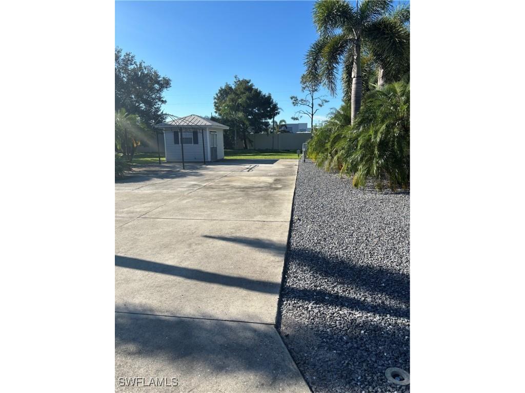 5890 Maplewood Ct. Fort Myers FL 33905 225075067 image1