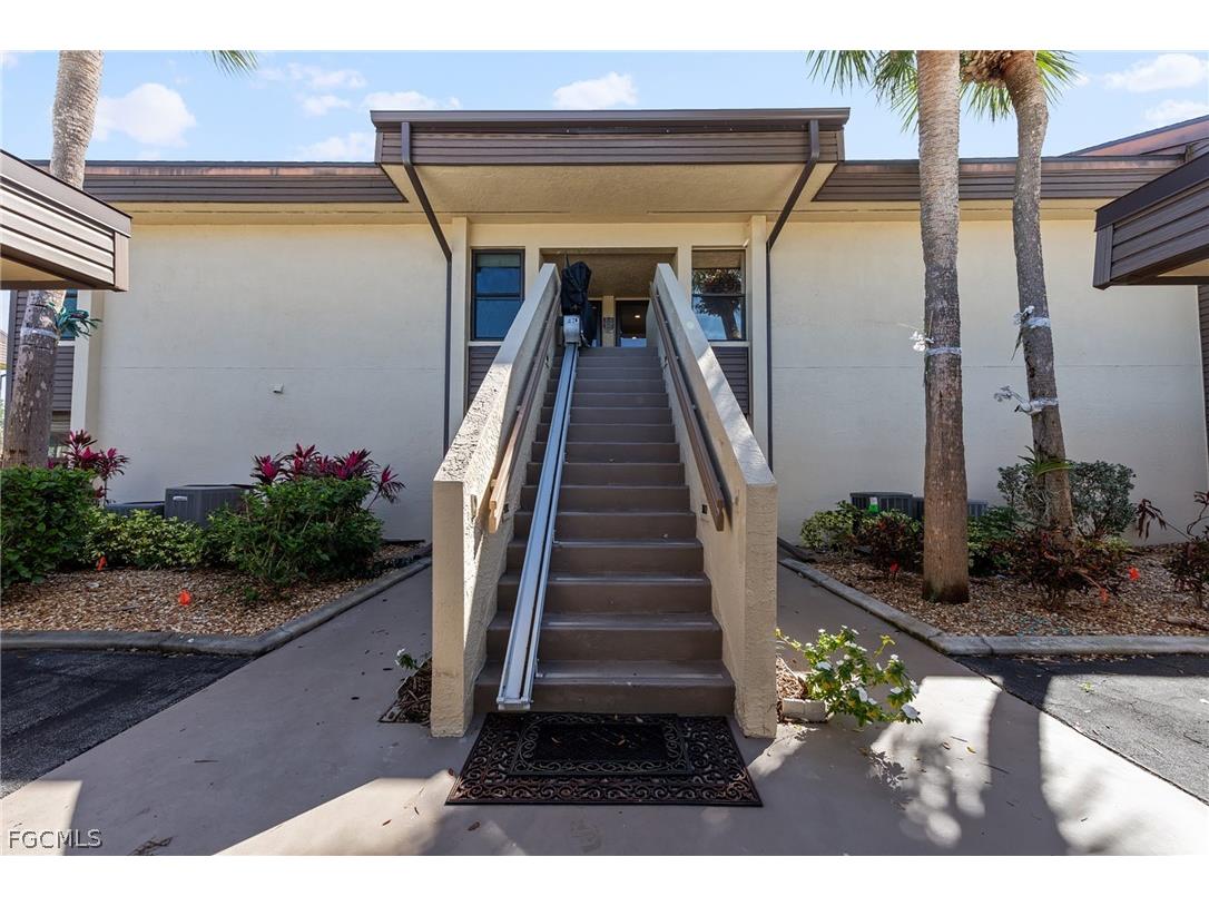 5890 Trailwinds Drive #522 Fort Myers FL 33907 2026011797 image2