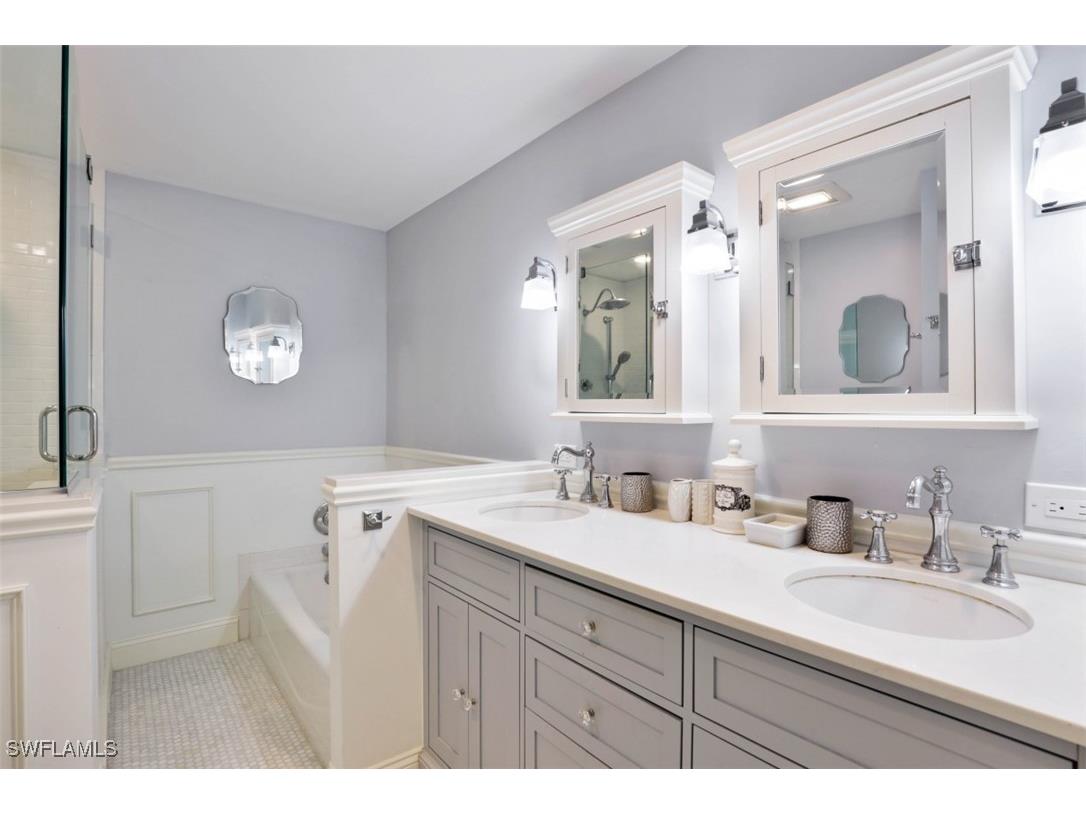 5897 Chanteclair Drive #313 Naples FL 34108 225077832 image4