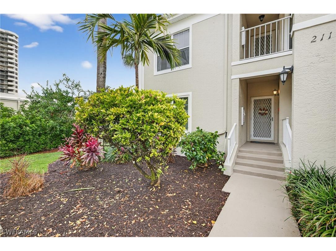 5899 Chanteclair Drive #211 Naples FL 34108 226007422 image2
