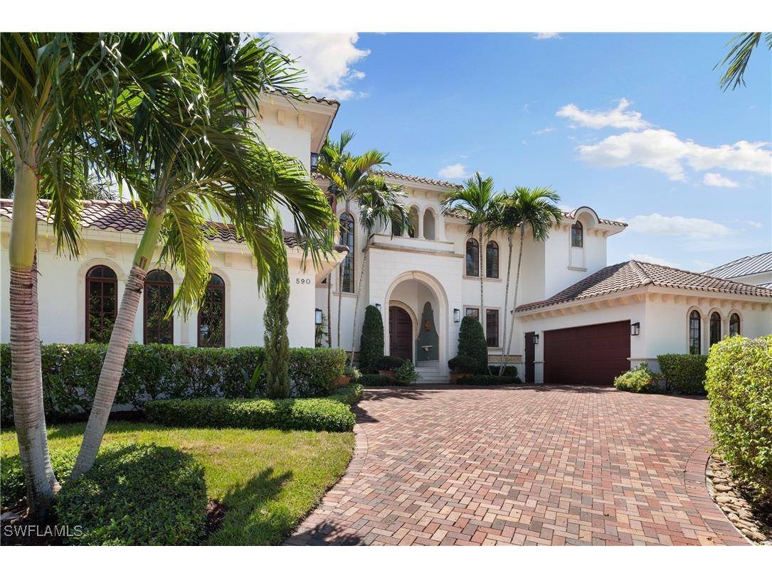 590 17th Avenue S Naples FL 34102 224086820 image1