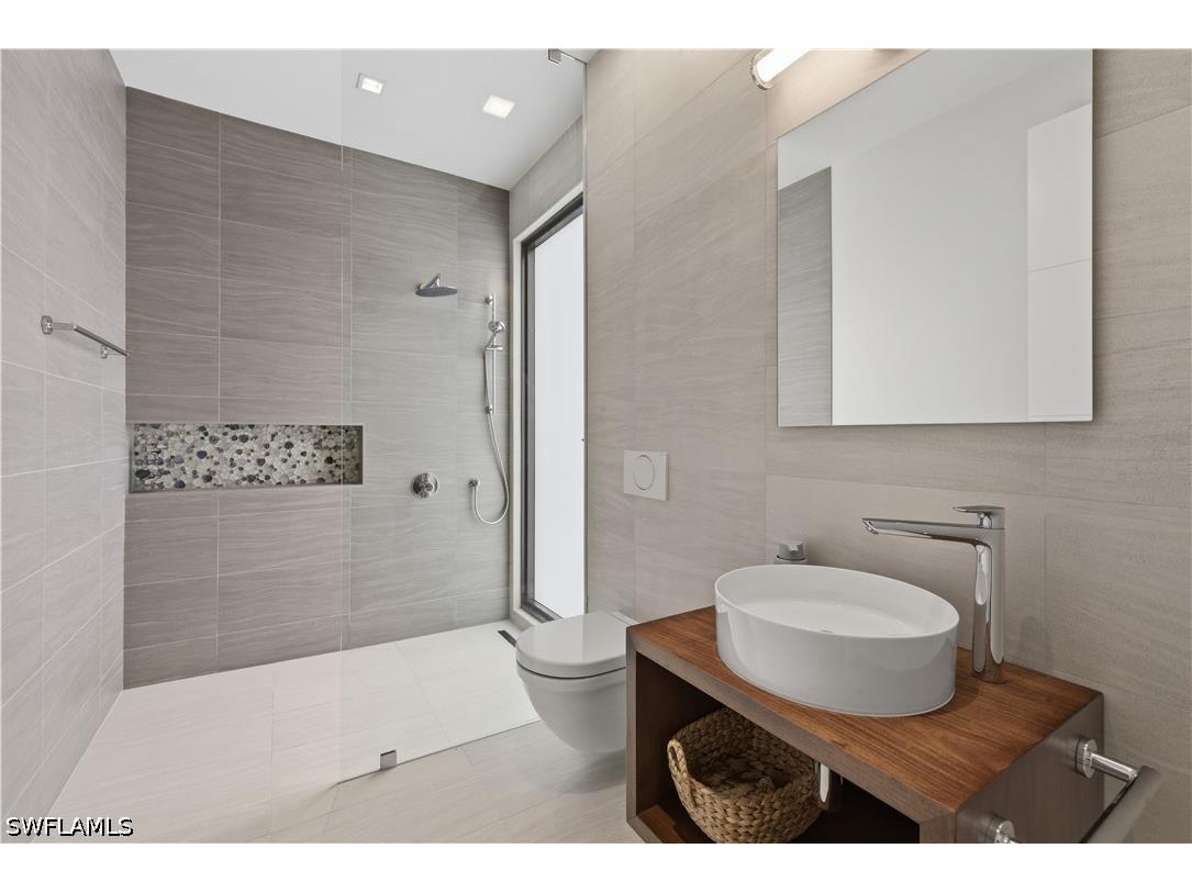 590 6th Avenue N Naples FL 34102 226022505 image34
