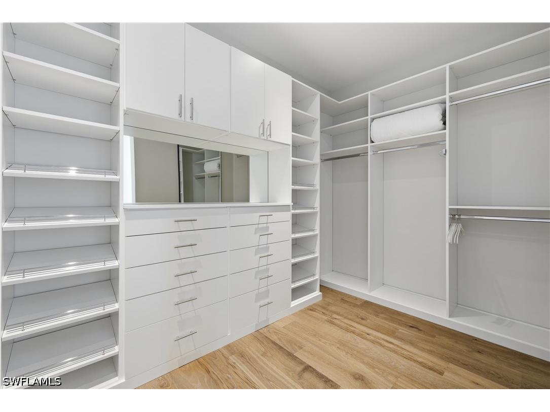 590 6th Avenue N Naples FL 34102 226022505 image38