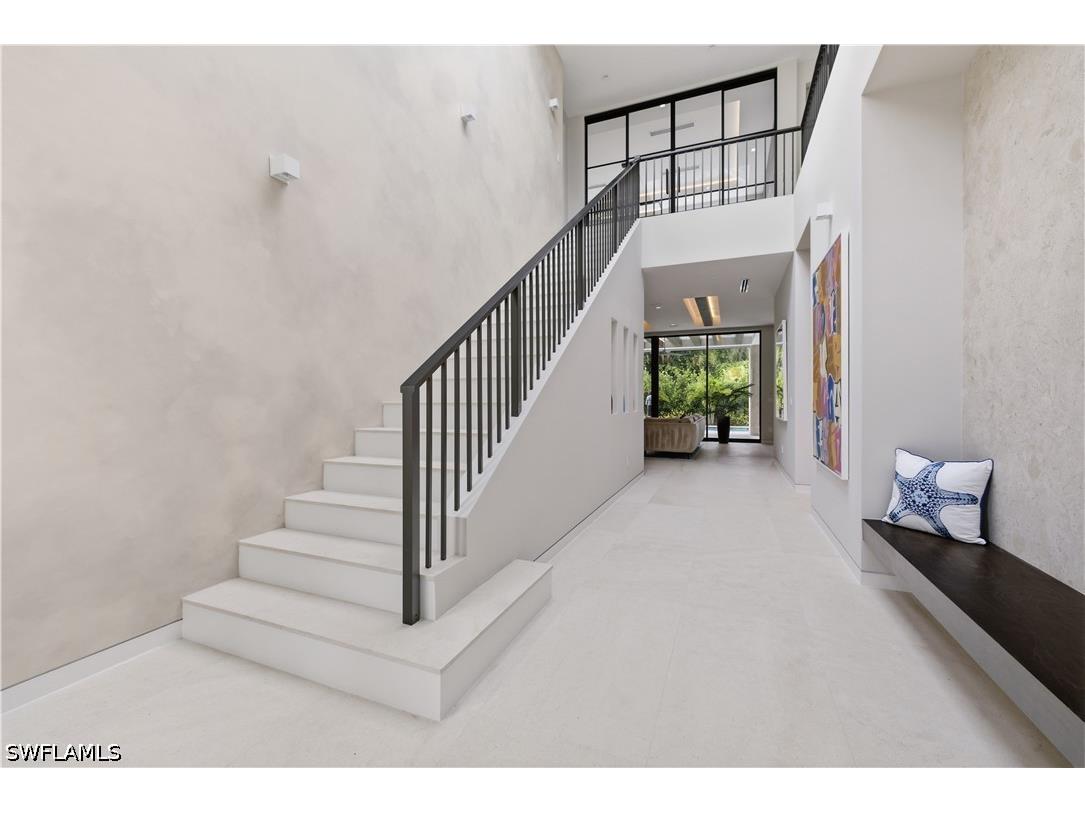 590 6th Avenue N Naples FL 34102 226022505 image5