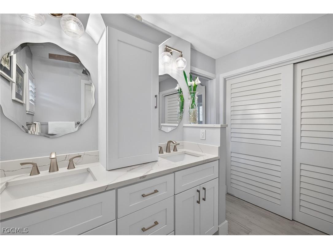 590 Boulder Drive Sanibel FL 33957 2026007551 image17