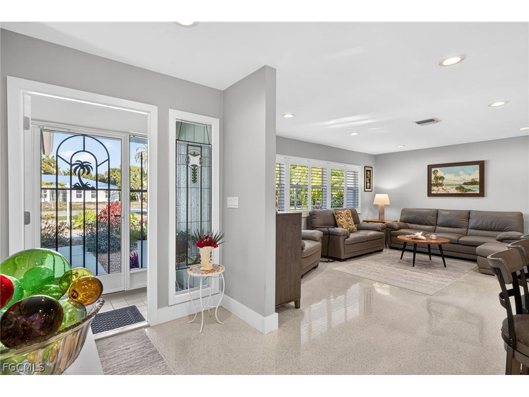 590 Boulder Drive Sanibel FL 33957 2026007551 image2