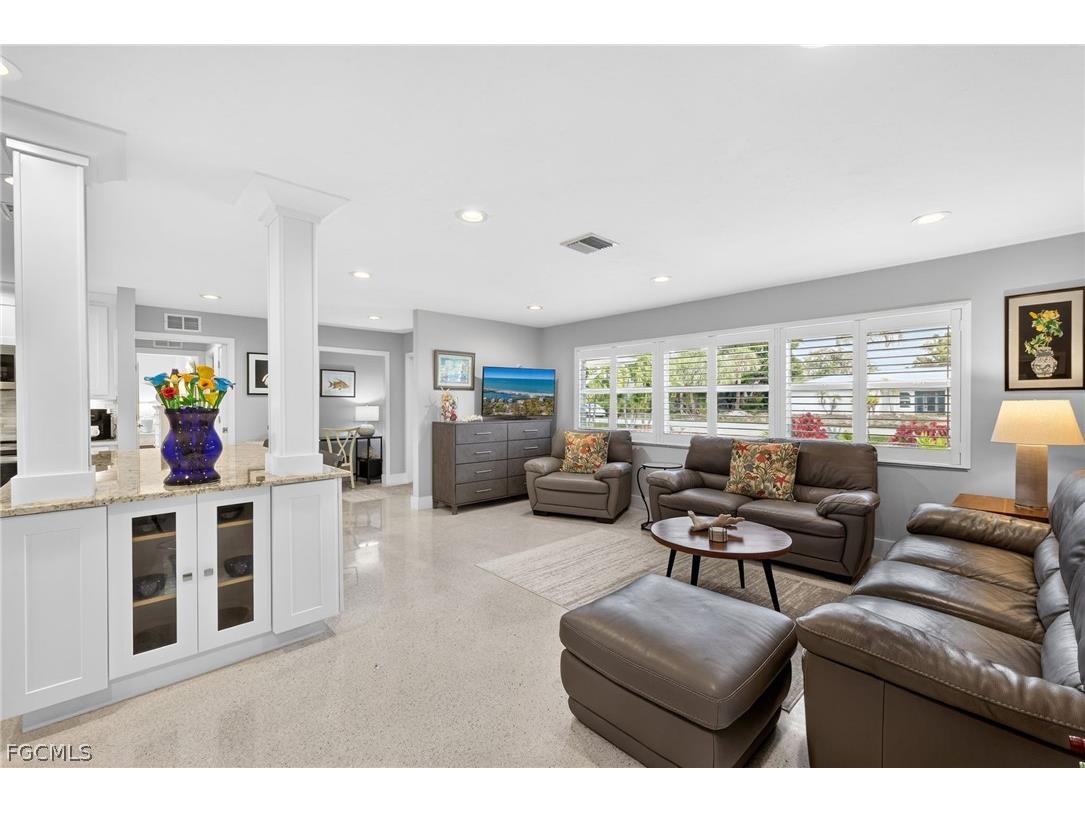 590 Boulder Drive Sanibel FL 33957 2026007551 image3