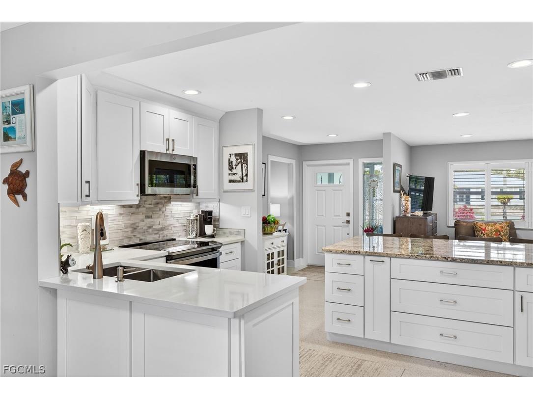 590 Boulder Drive Sanibel FL 33957 2026007551 image9