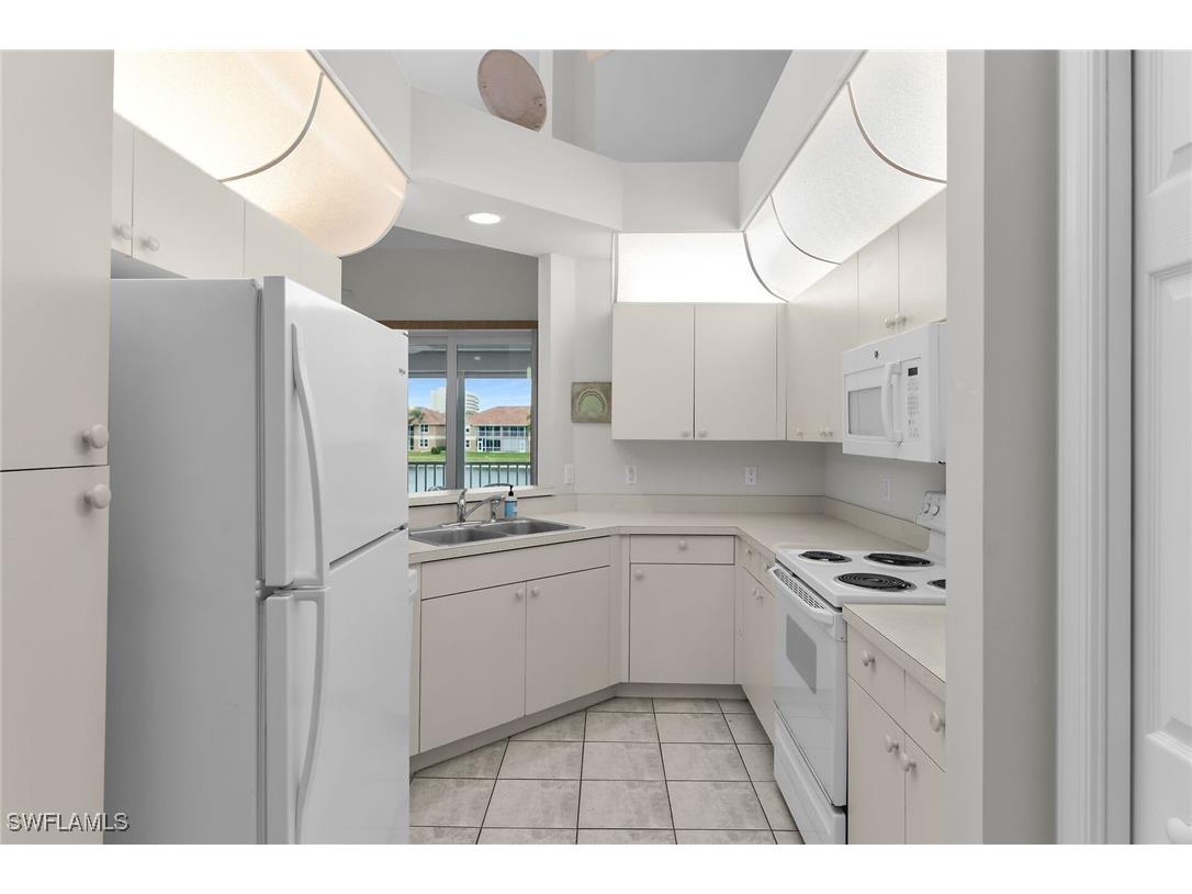 590 Club Marco Circle #9-202 Marco Island FL 34145 225083589 image9