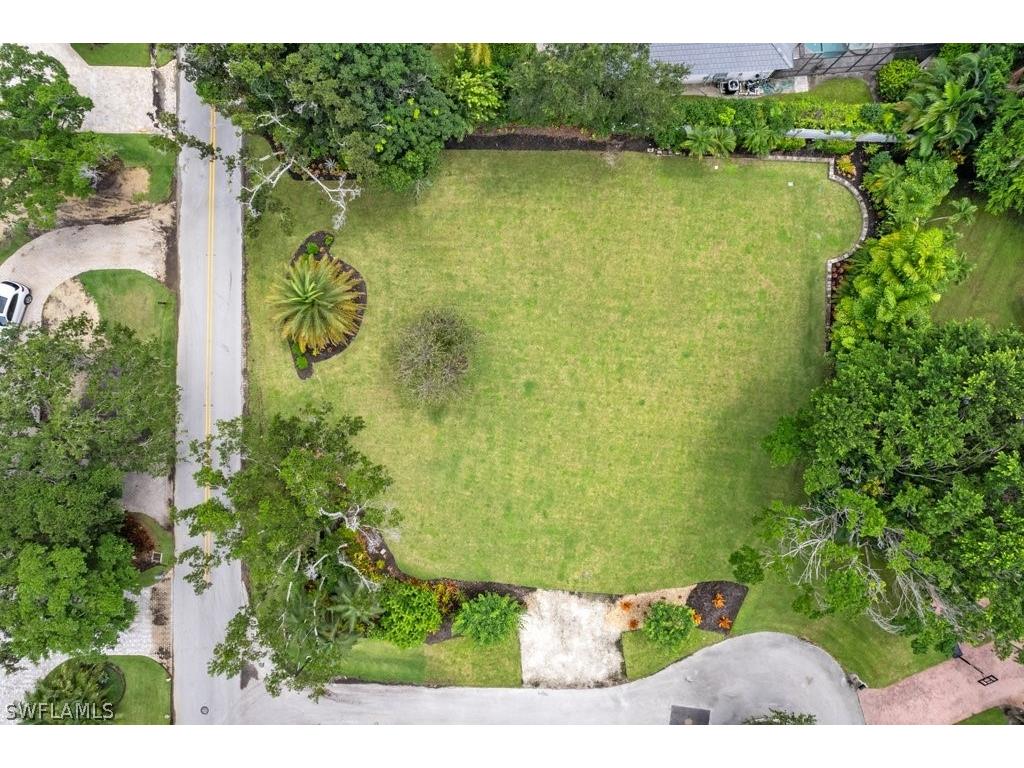 590 Spring Line Drive Naples FL 34102 222070048 image1