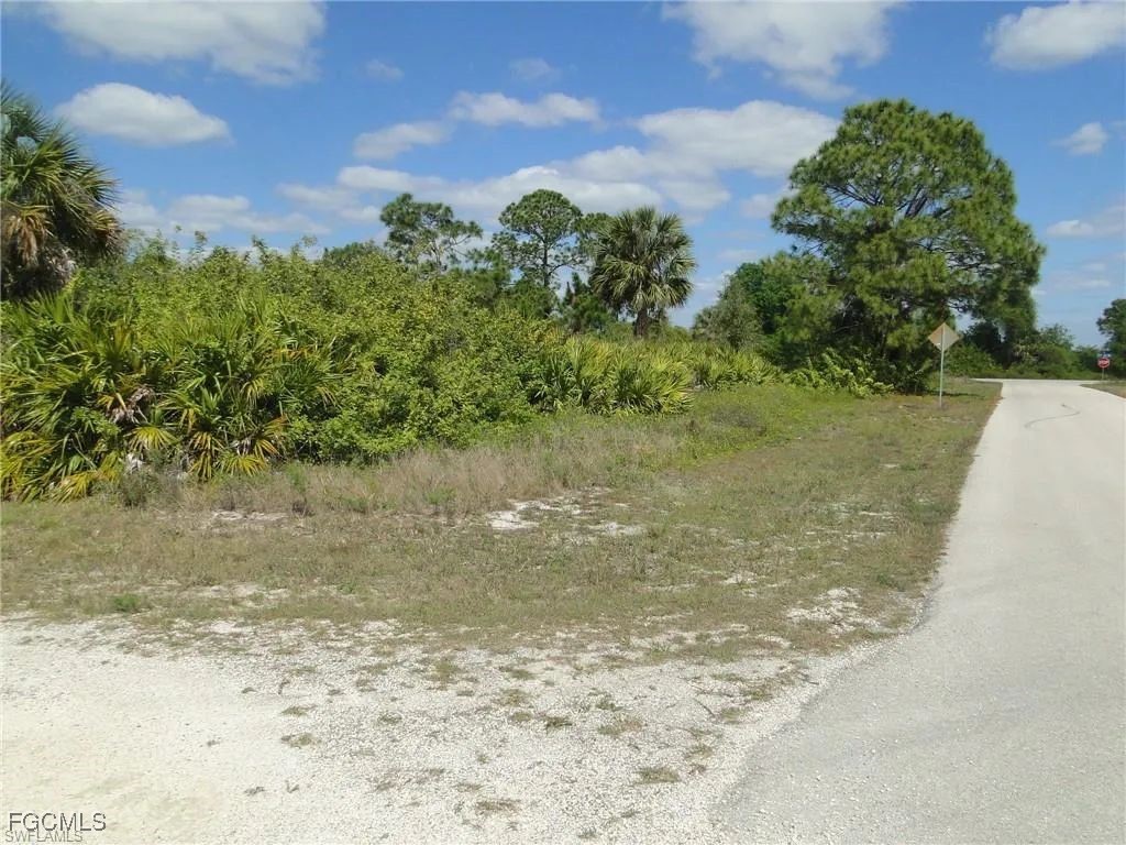 5902 Queen Avenue N Lehigh Acres FL 33971 2025019957 image2