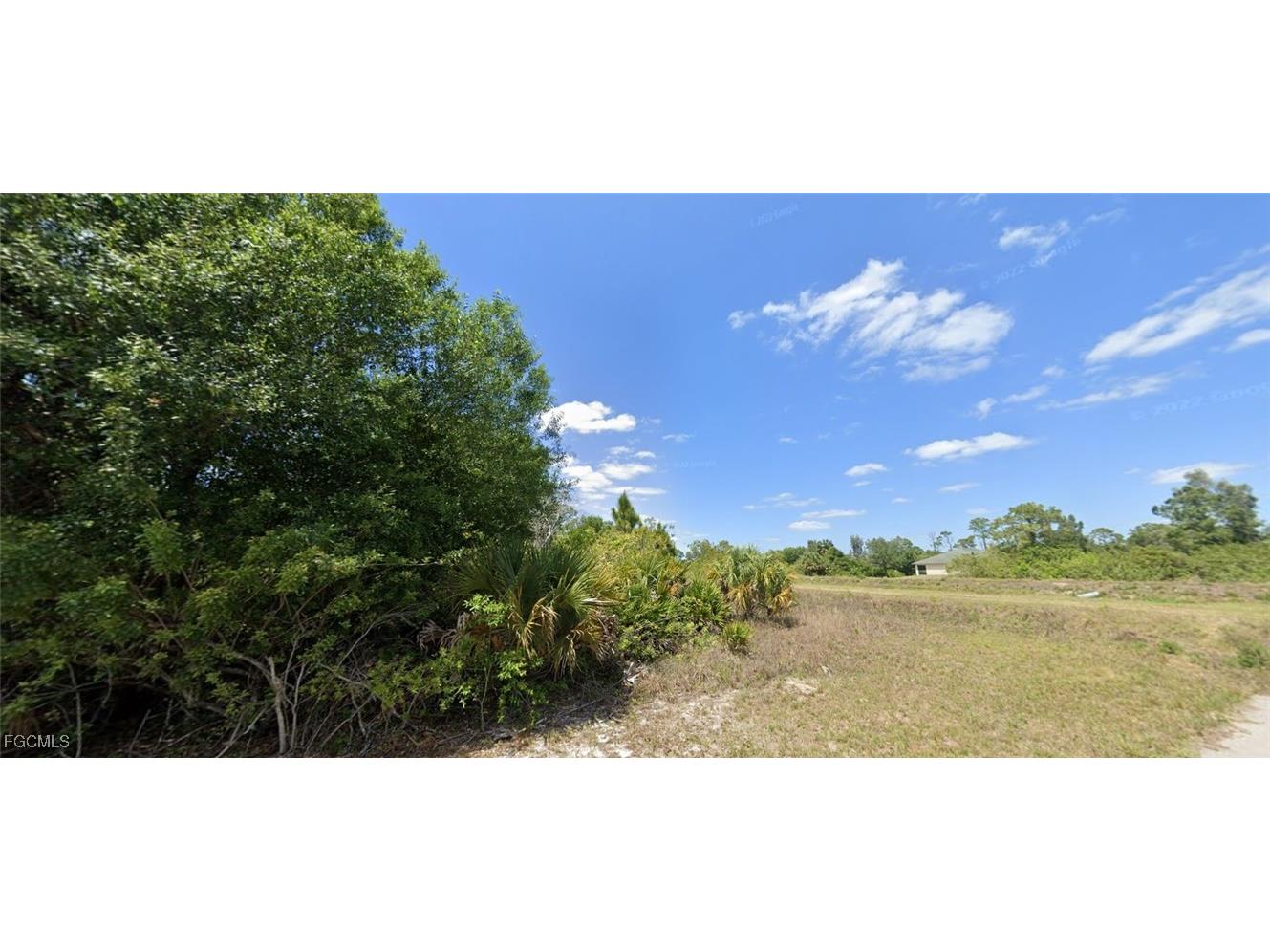 5905 Susan Avenue N Lehigh Acres FL 33971 2025010768 image2