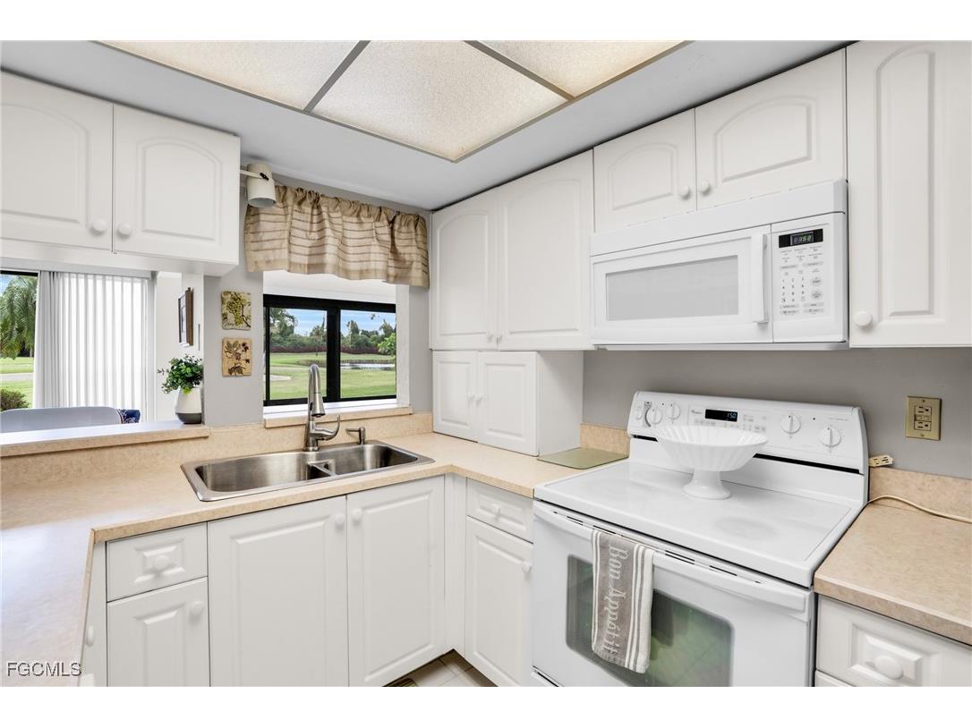 5905 Trailwinds Drive #816 Fort Myers FL 33907 2025005046 image10