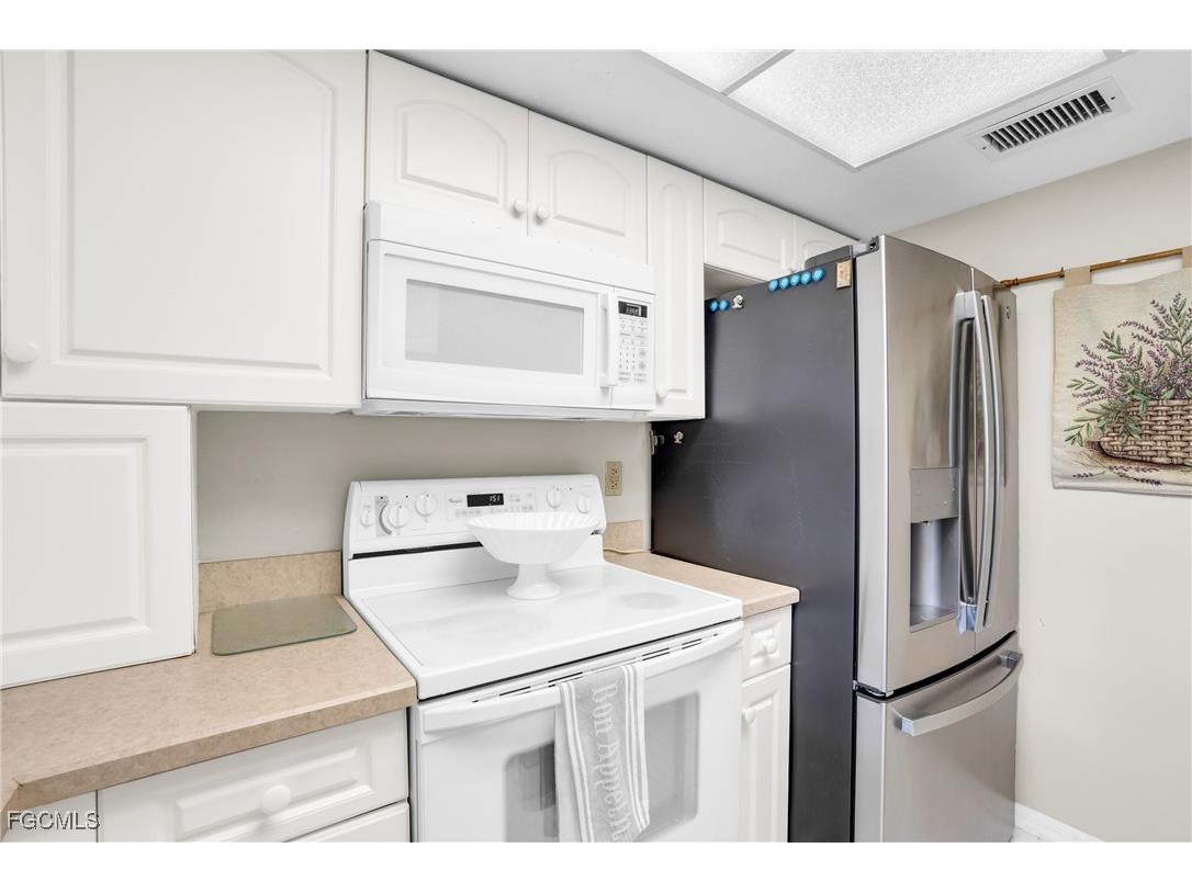 5905 Trailwinds Drive #816 Fort Myers FL 33907 2025005046 image12