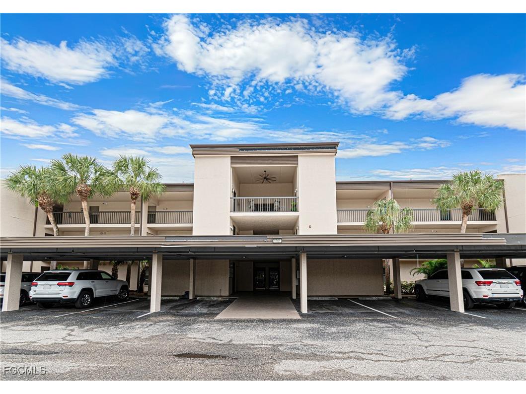 5905 Trailwinds Drive #824 Fort Myers FL 33907 2025014529 image1