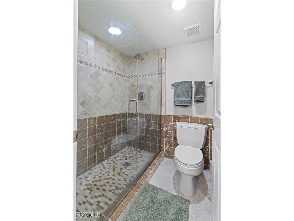 5905 Trailwinds Drive #824 Fort Myers FL 33907 2025014529 image15