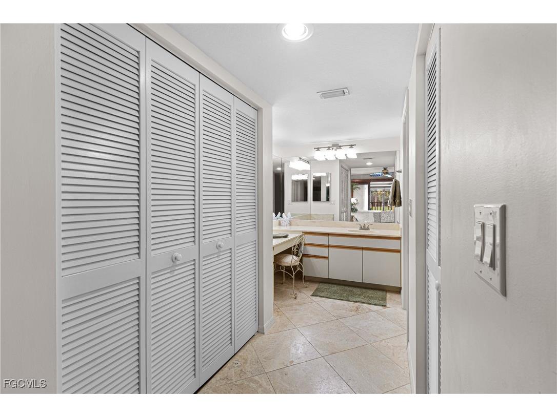 5905 Trailwinds Drive #824 Fort Myers FL 33907 2025014529 image17