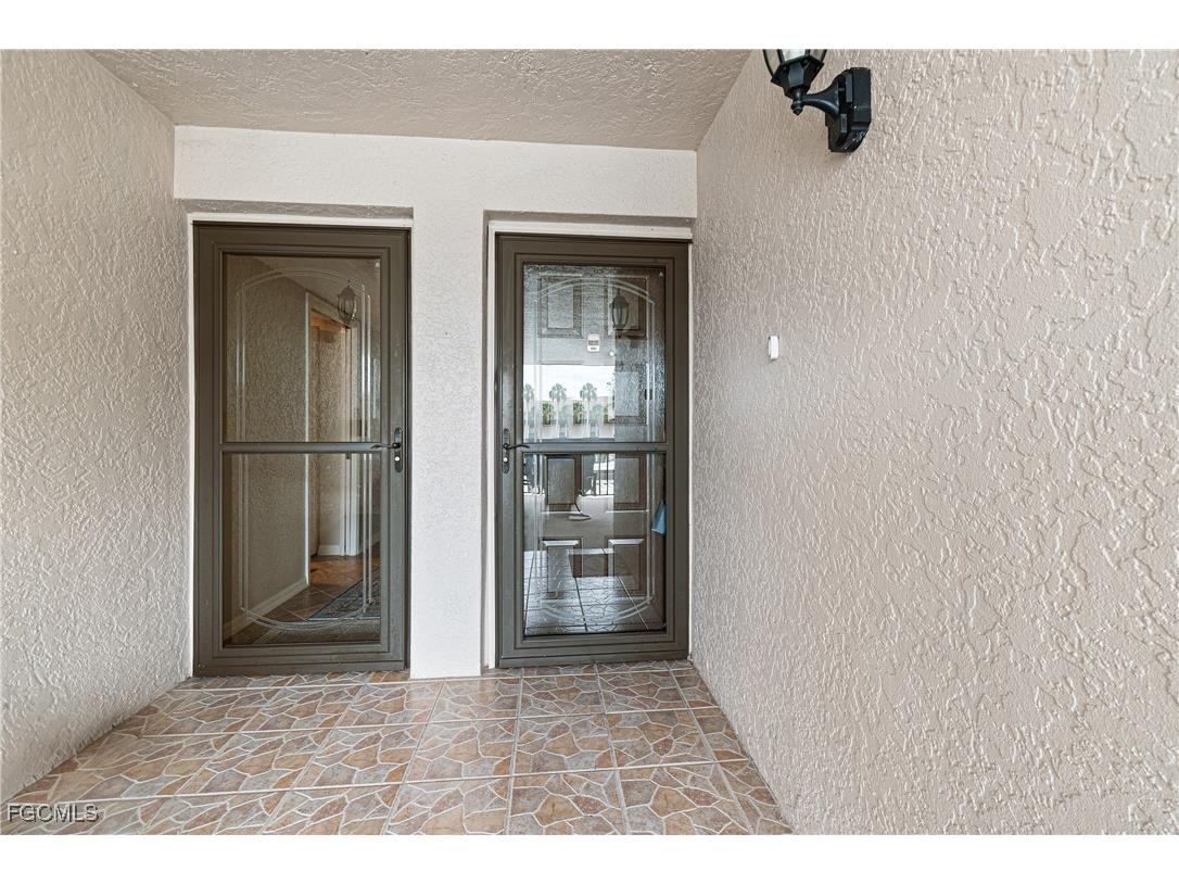 5905 Trailwinds Drive #824 Fort Myers FL 33907 2025014529 image4