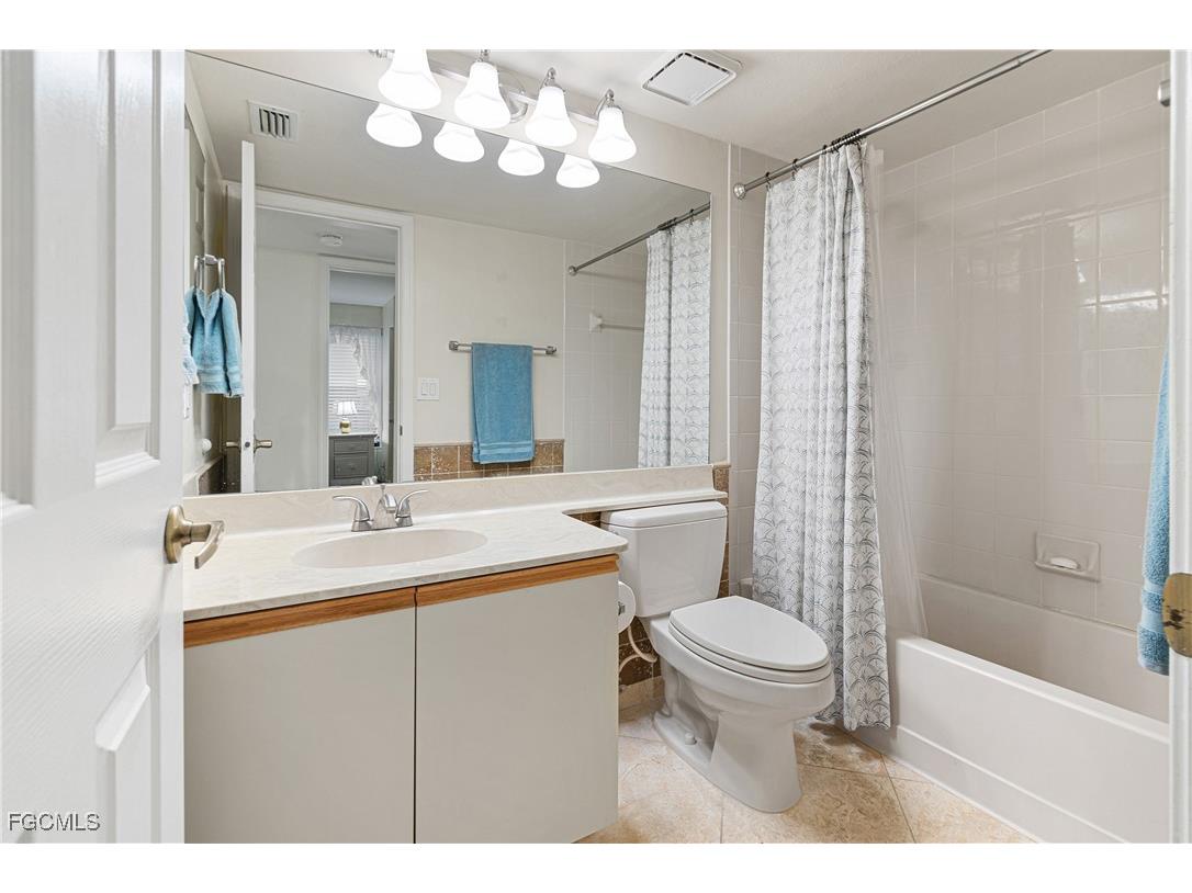 5905 Trailwinds Drive #824 Fort Myers FL 33907 2025014529 image9