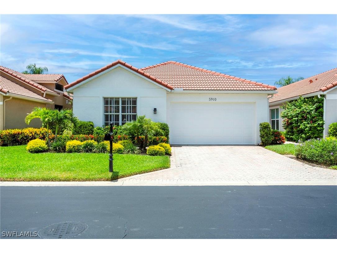 5910 Almaden Drive Naples FL 34119 224047503 image1