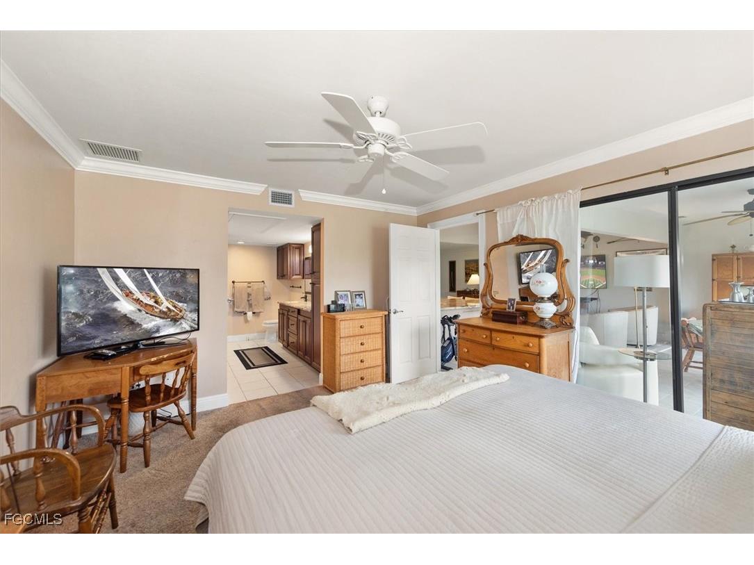 5910 Trailwinds Drive #422 Fort Myers FL 33907 2025021618 image11