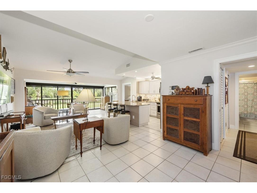 5910 Trailwinds Drive #422 Fort Myers FL 33907 2025021618 image3
