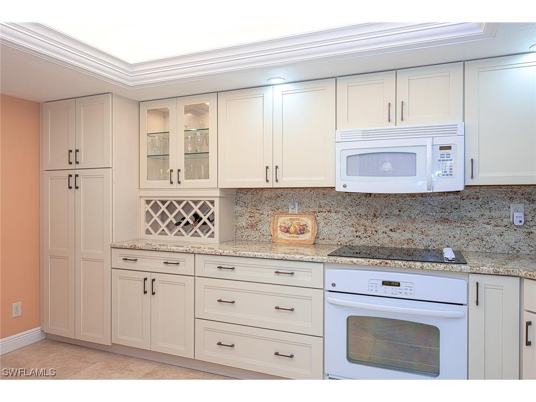 592 Beachwalk Circle #N-205 Naples FL 34108 223033870 image1