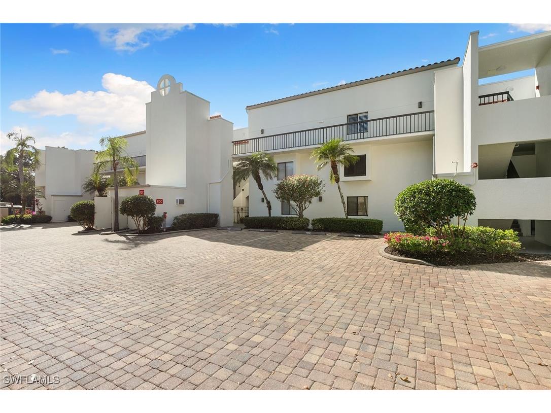 592 Beachwalk Circle #N102 Naples FL 34108 225084138 image3