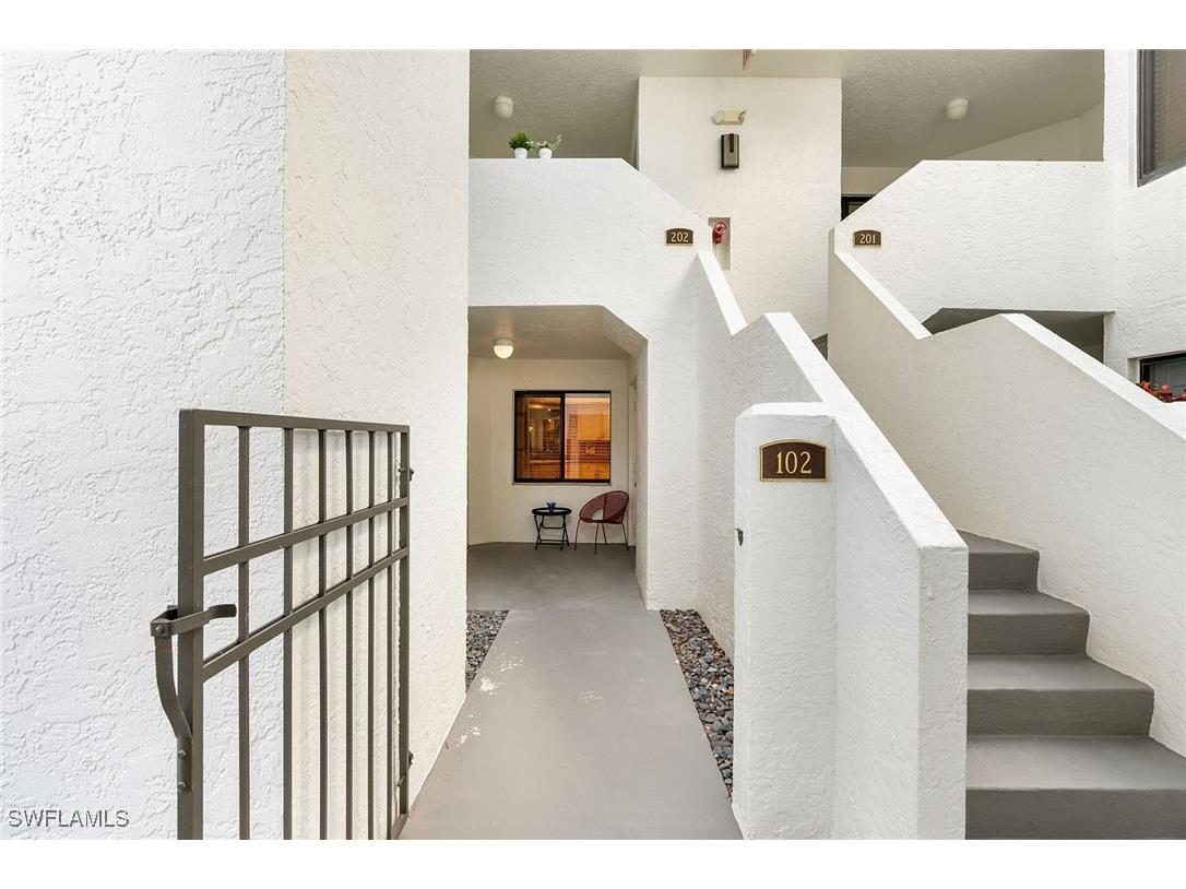 592 Beachwalk Circle #N102 Naples FL 34108 225084138 image4