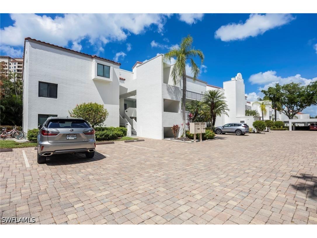 592 Beachwalk Circle #N105 Naples FL 34108 226005665 image3