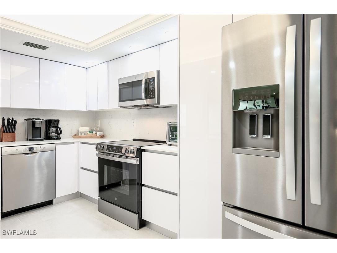 592 Beachwalk Circle #N202 Naples FL 34108 225077958 image4