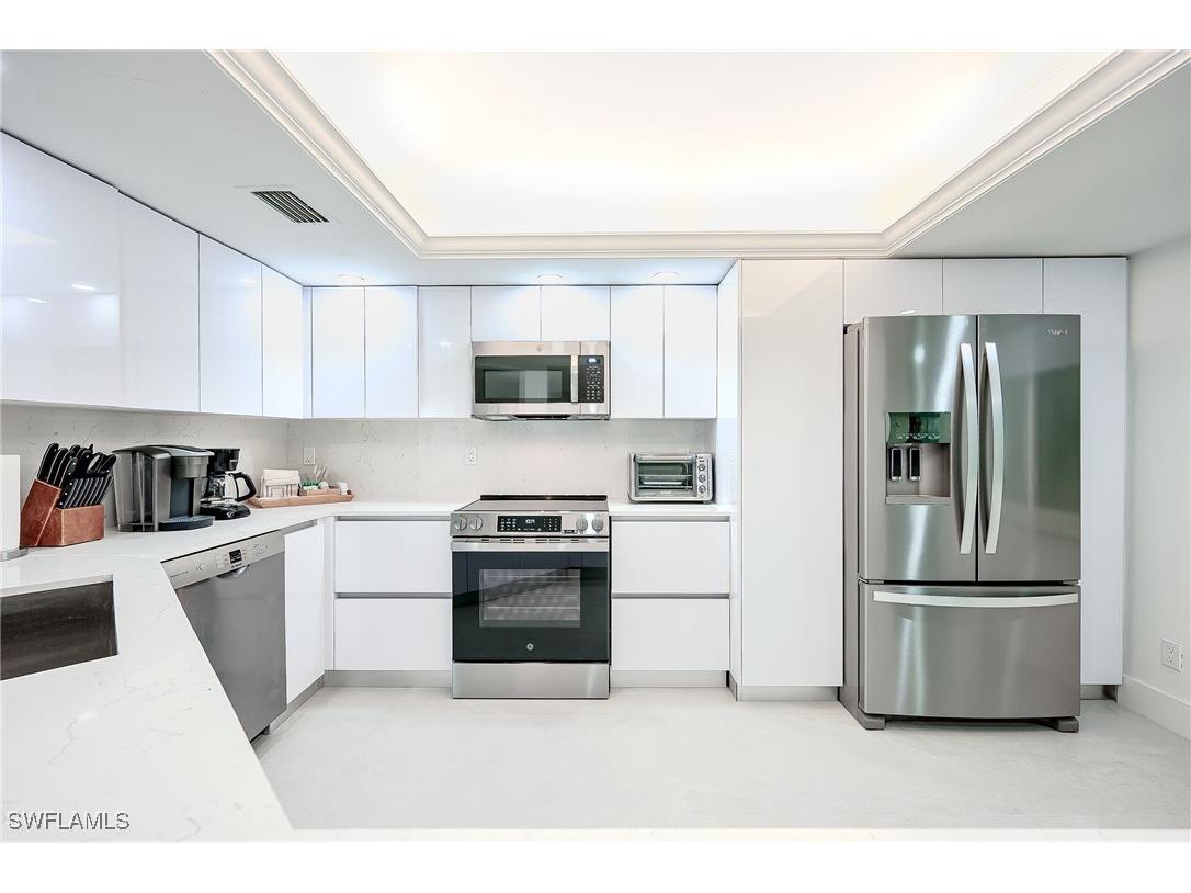 592 Beachwalk Circle #N202 Naples FL 34108 225077958 image5