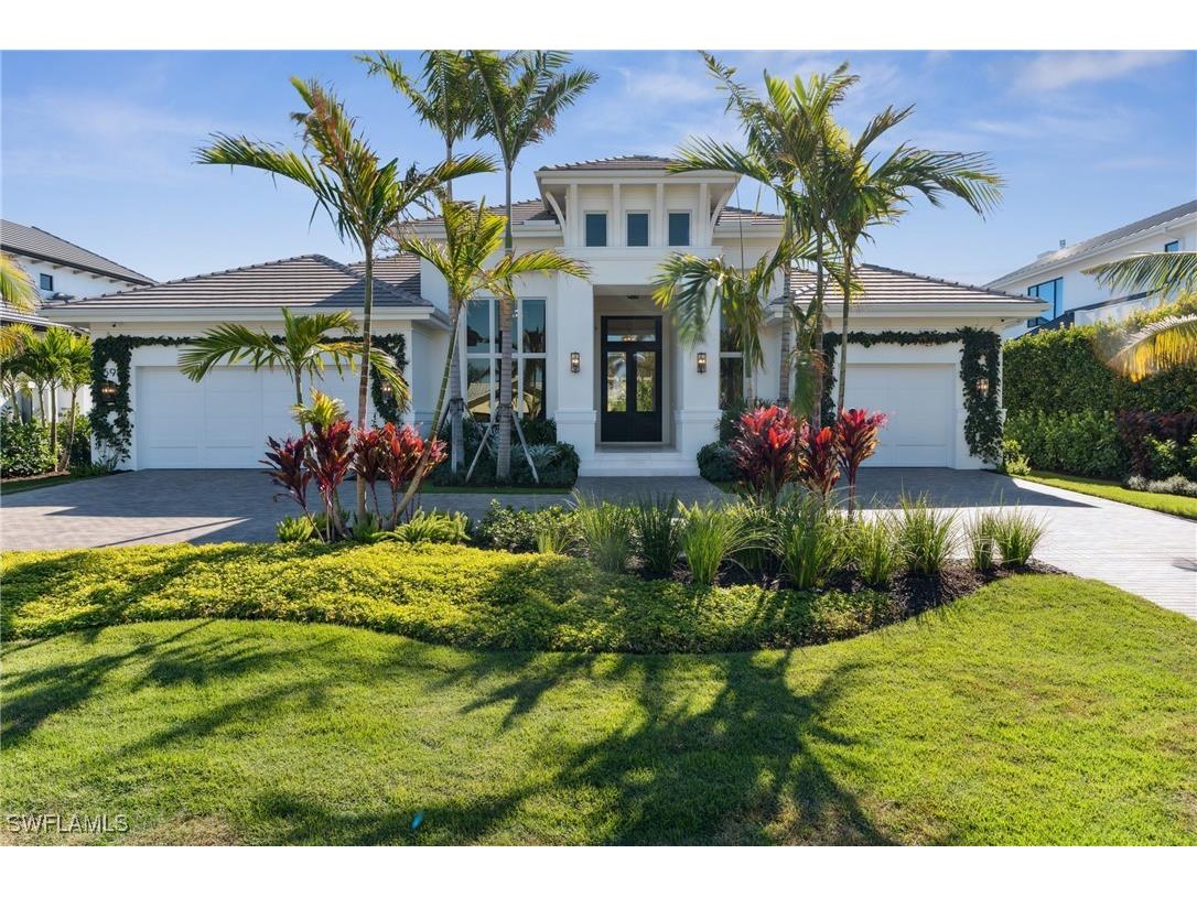 592 Pine Grove Lane Naples FL 34103 224062438 image1