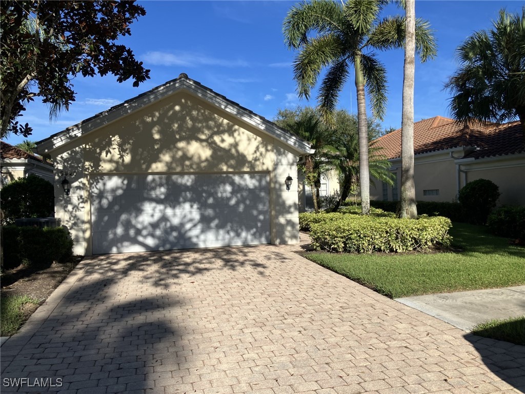 5925 Bermuda Lane Naples FL 34119 225072296 image1