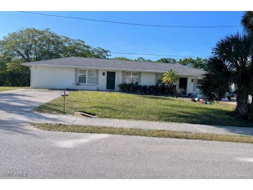 593 92nd Avenue N #A & B Naples FL 34108 225038514 image1