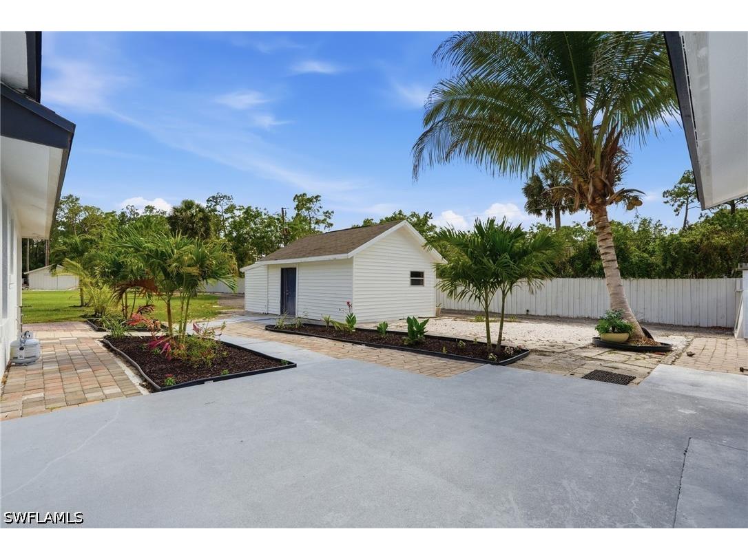 5930 Sea Grass Lane Naples FL 34116 226019549 image42