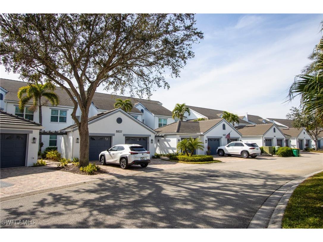 5937 Sand Wedge Lane #1507 Naples FL 34110 225081194 image1